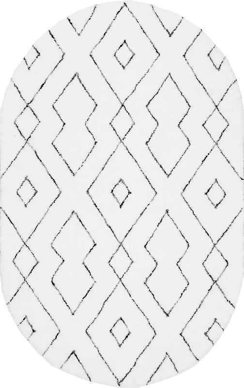 Double Diamond Lattice Shag Rug | White