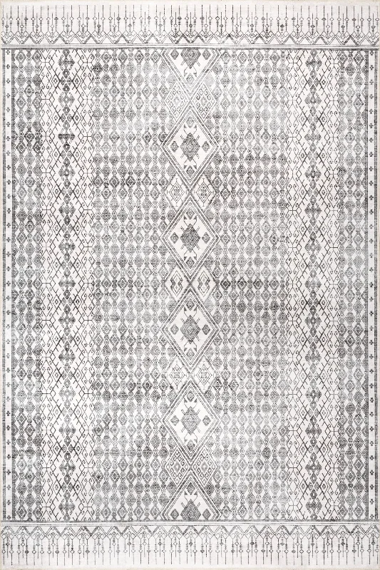 Kehlani Distressed Diamond Rug | Light Grey