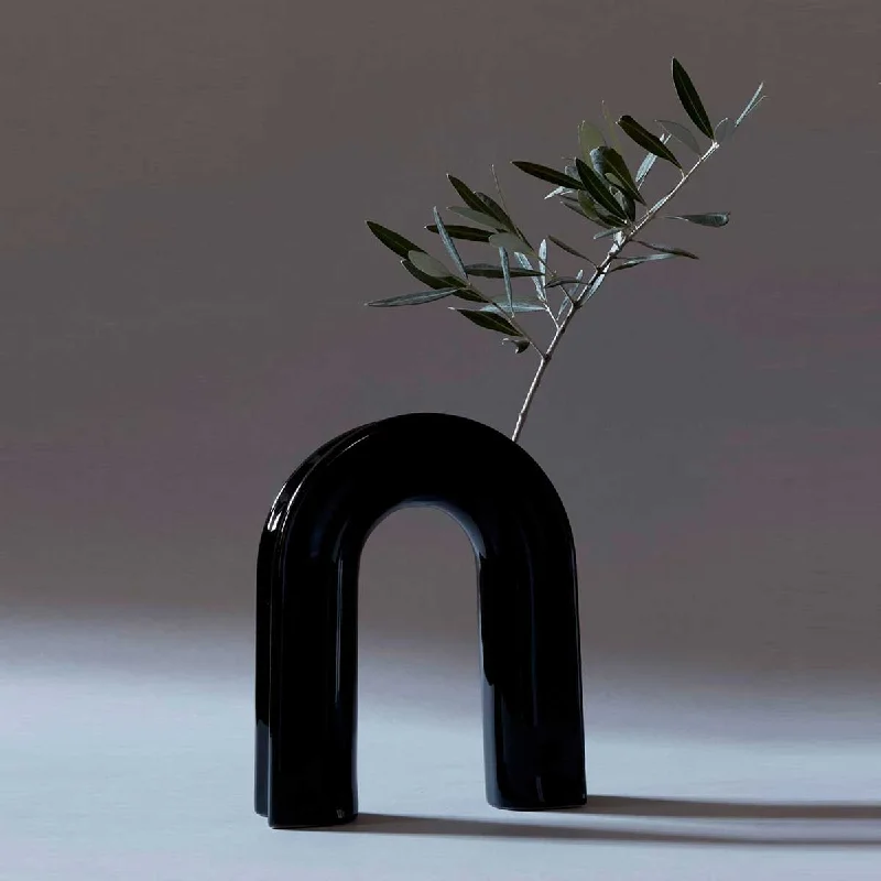 Arco Black - Glazed casting ceramic vase