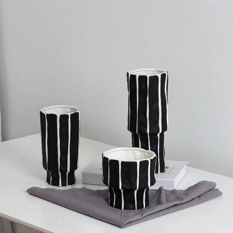 Santo Black and White Geometric Ceramic Vase