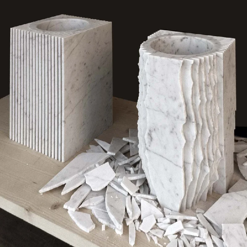 Introverso 1 - White Carrara marble vase