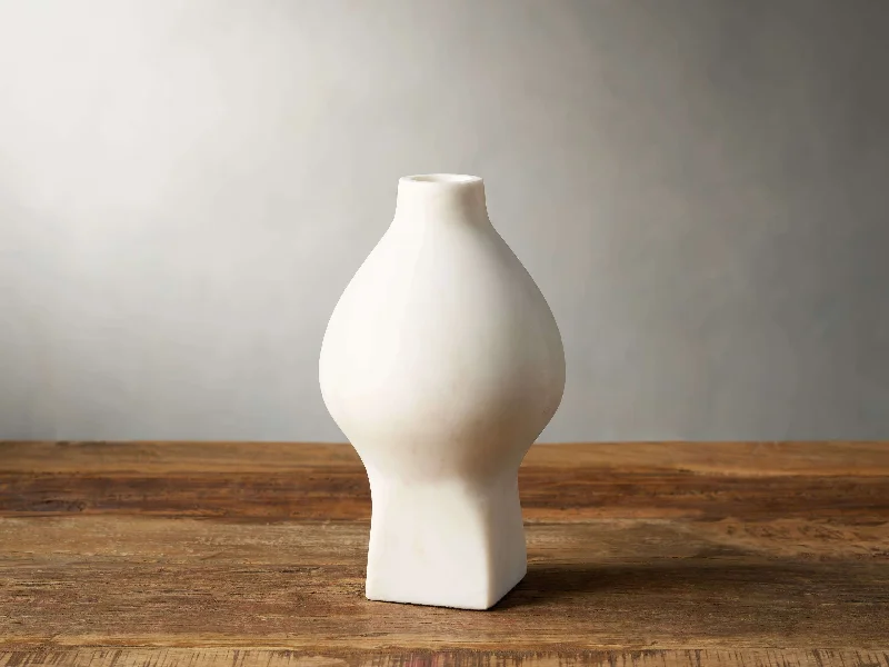 White Marble Kosmos Vase